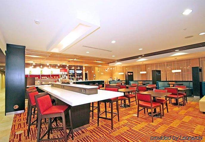 Courtyard Greensboro Airport Restaurante foto